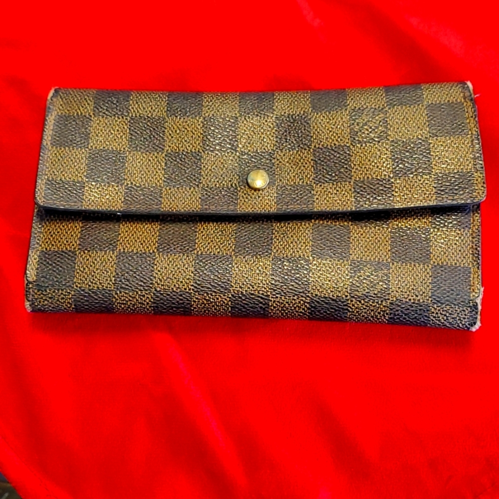 Louis Vuitton Damier Wallet